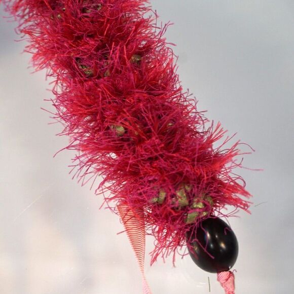 Akulikuli Koa Lei Magenta Eyelash Yarn Tie-Ribbon With Faux Kukui Nut 26" - Picture 6 of 7